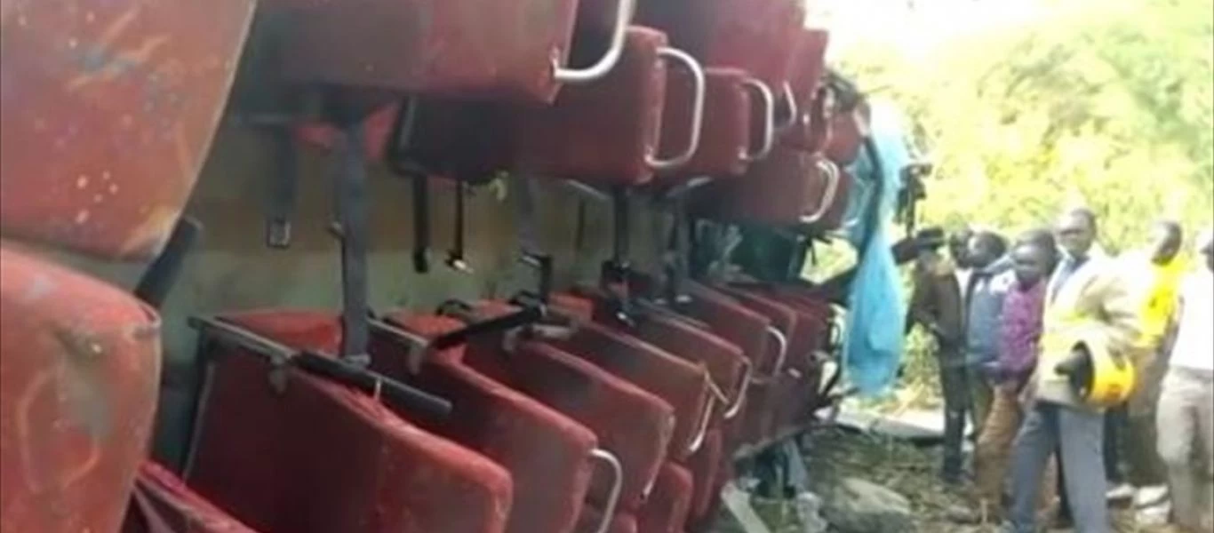 Κένυα: Πάνω από είκοσι άνθρωποι πνίγηκαν μέσα σε λεωφορείο που παρασύρθηκε από ποτάμι